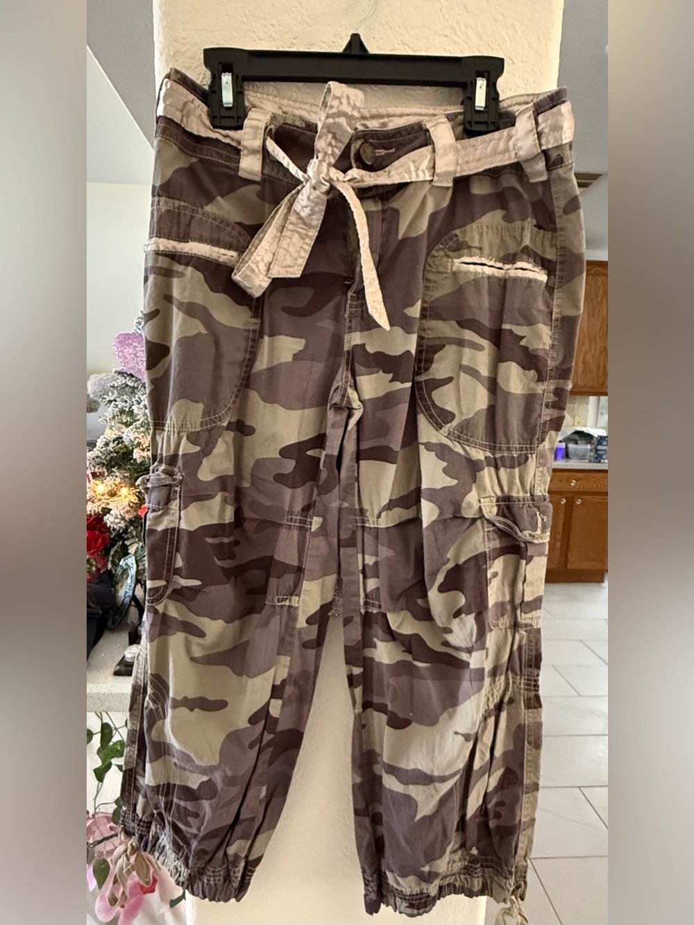 Lily Bleu : Junior’s (Size 16) Camo Cargo Drawstring Capris - Beige & Taupe NWOT